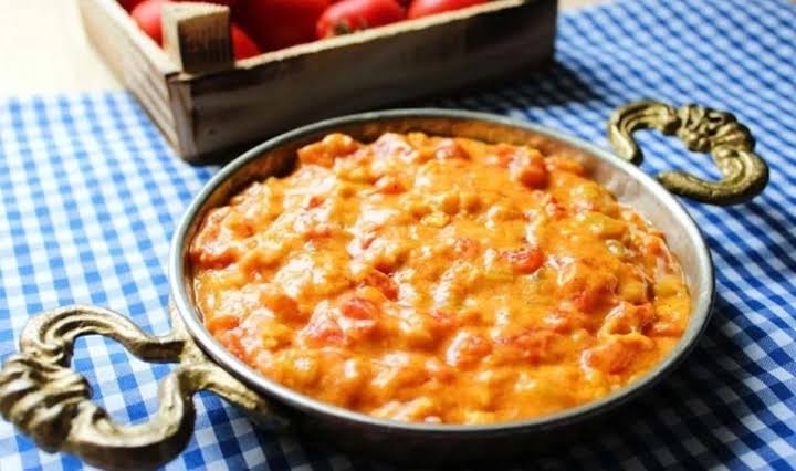 sade-cakalli-menemen